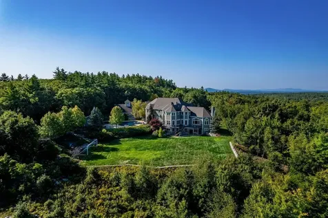 6 Crescent Drive Bow NH 03304