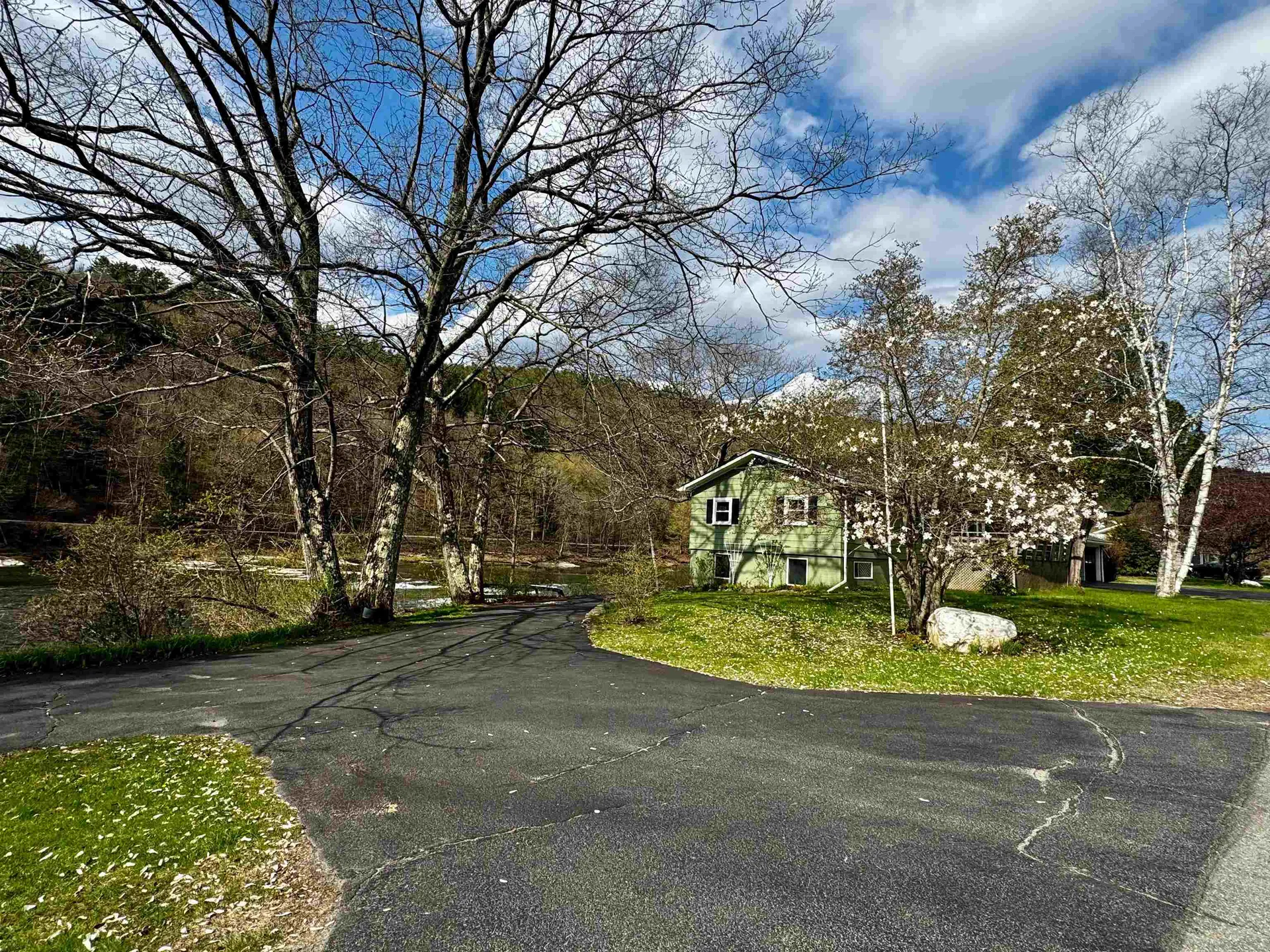 177 Vt Route 14 Sharon VT 05065-6518