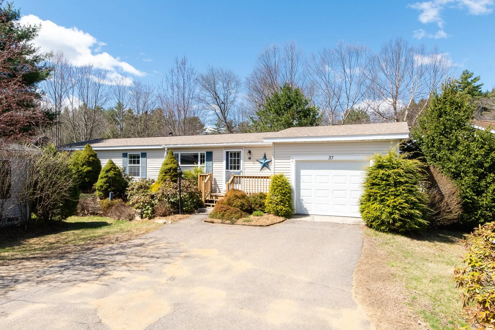 37 Magnolia Lane Belmont NH 03220