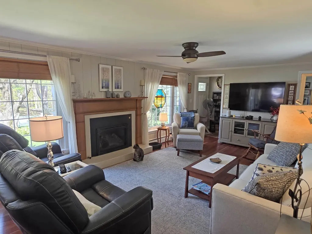 171 Green Meadow Brattleboro VT 05301