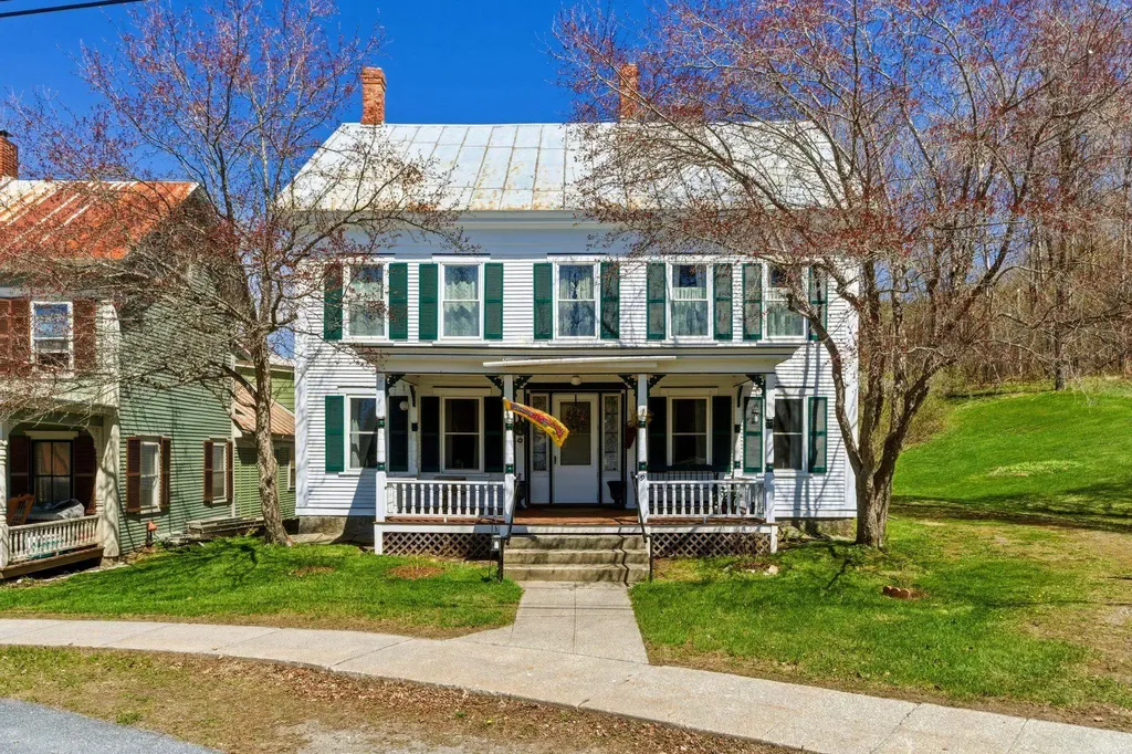 9 North Common Chelsea VT 05038