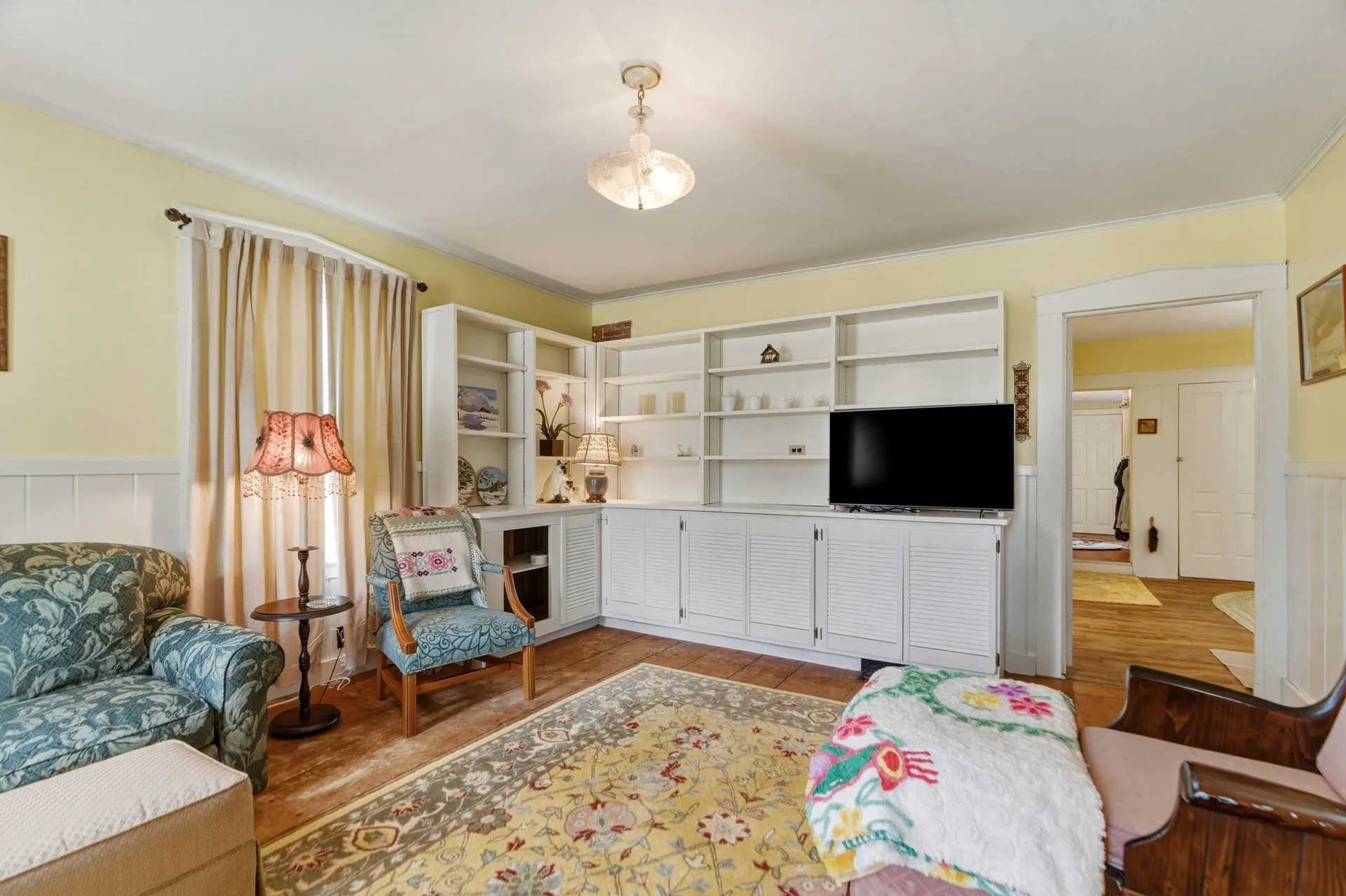 9 North Common Chelsea VT 05038