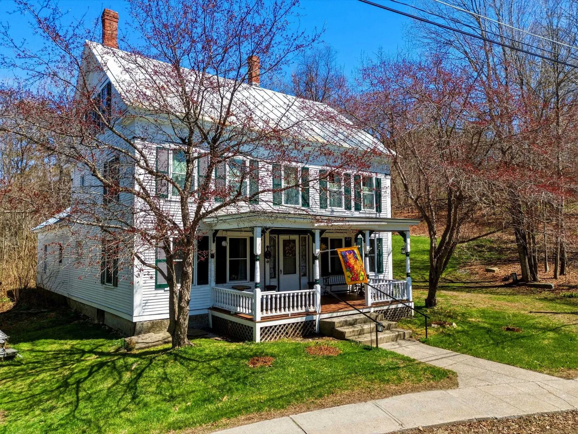 9 North Common Chelsea VT 05038