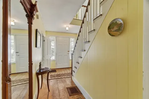 9 North Common Chelsea VT 05038