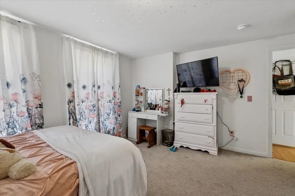 5 Whitetail Lane Chester NH 03036