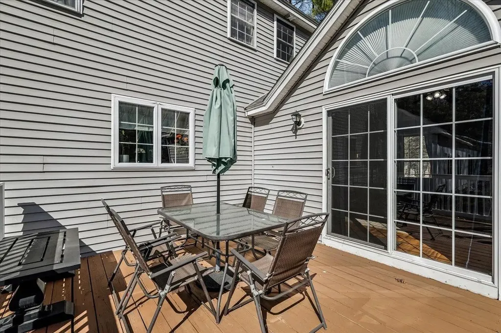 5 Whitetail Lane Chester NH 03036