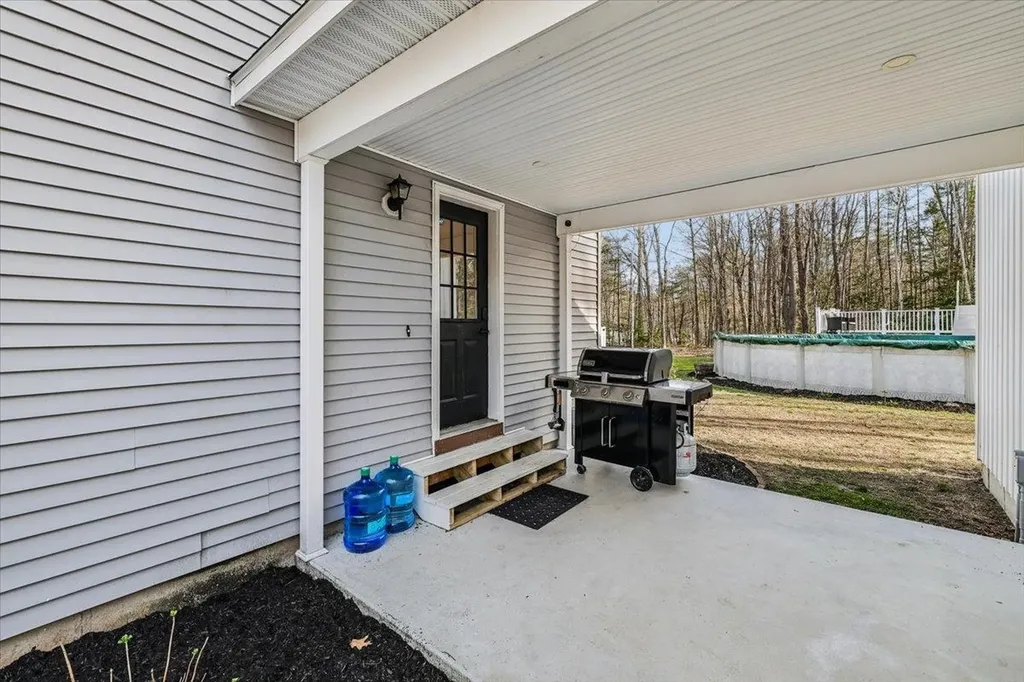 5 Whitetail Lane Chester NH 03036