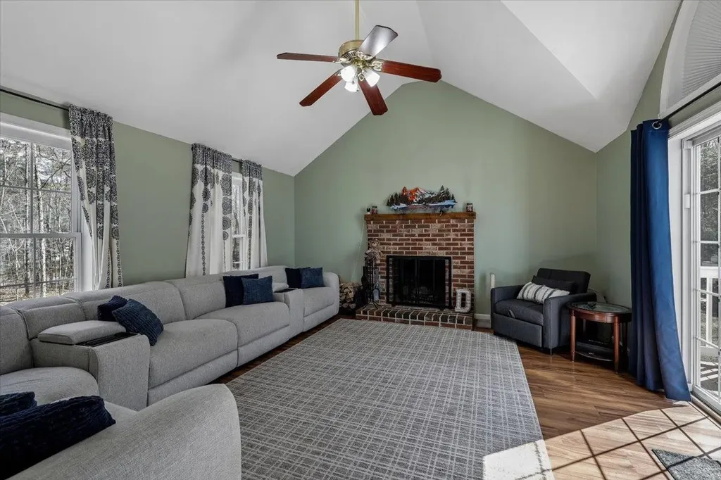 5 Whitetail Lane Chester NH 03036