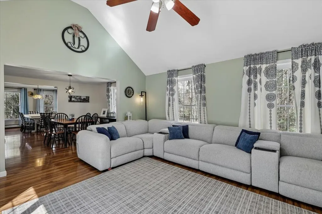 5 Whitetail Lane Chester NH 03036