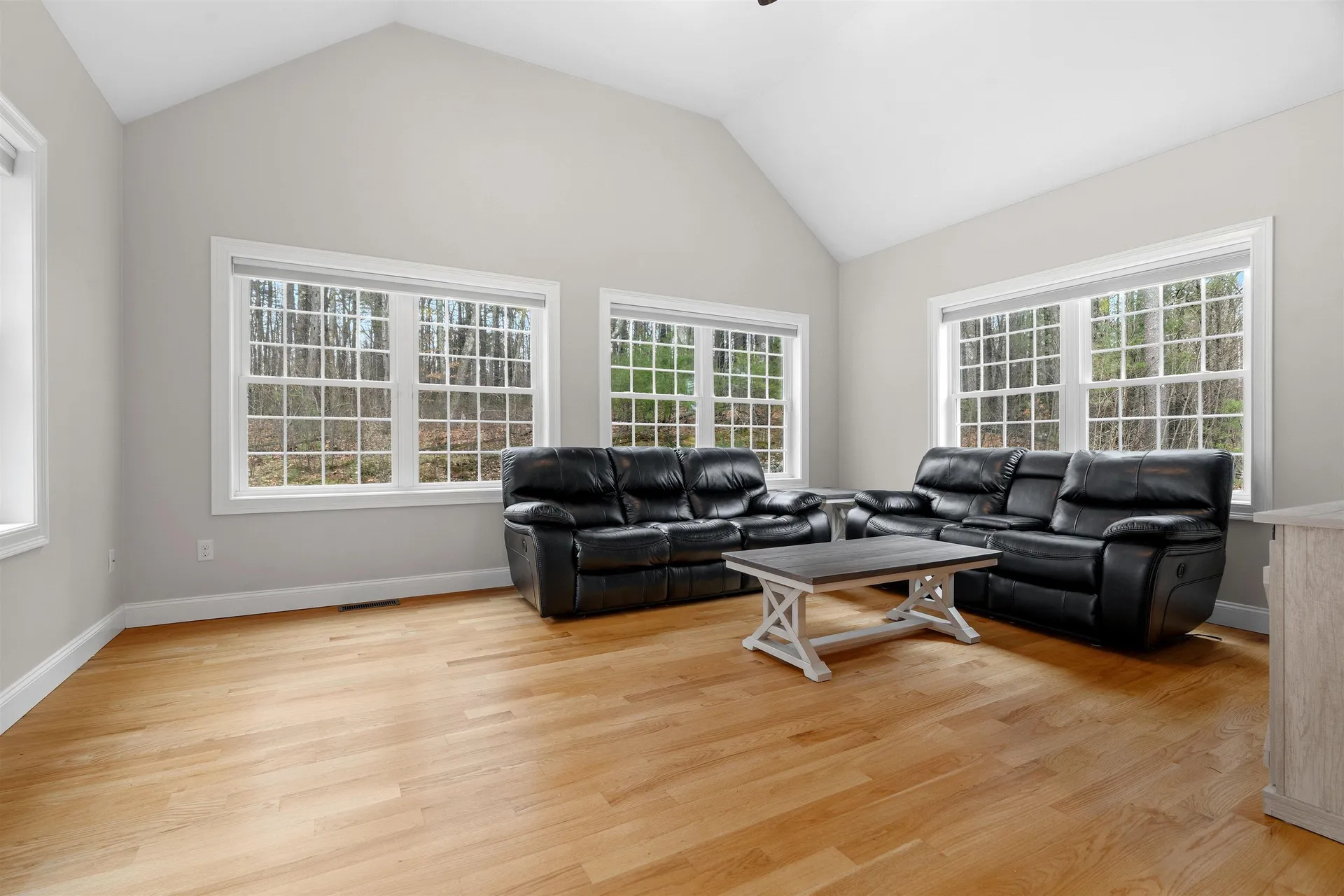 18 Longmeadow Road Windham NH 03087