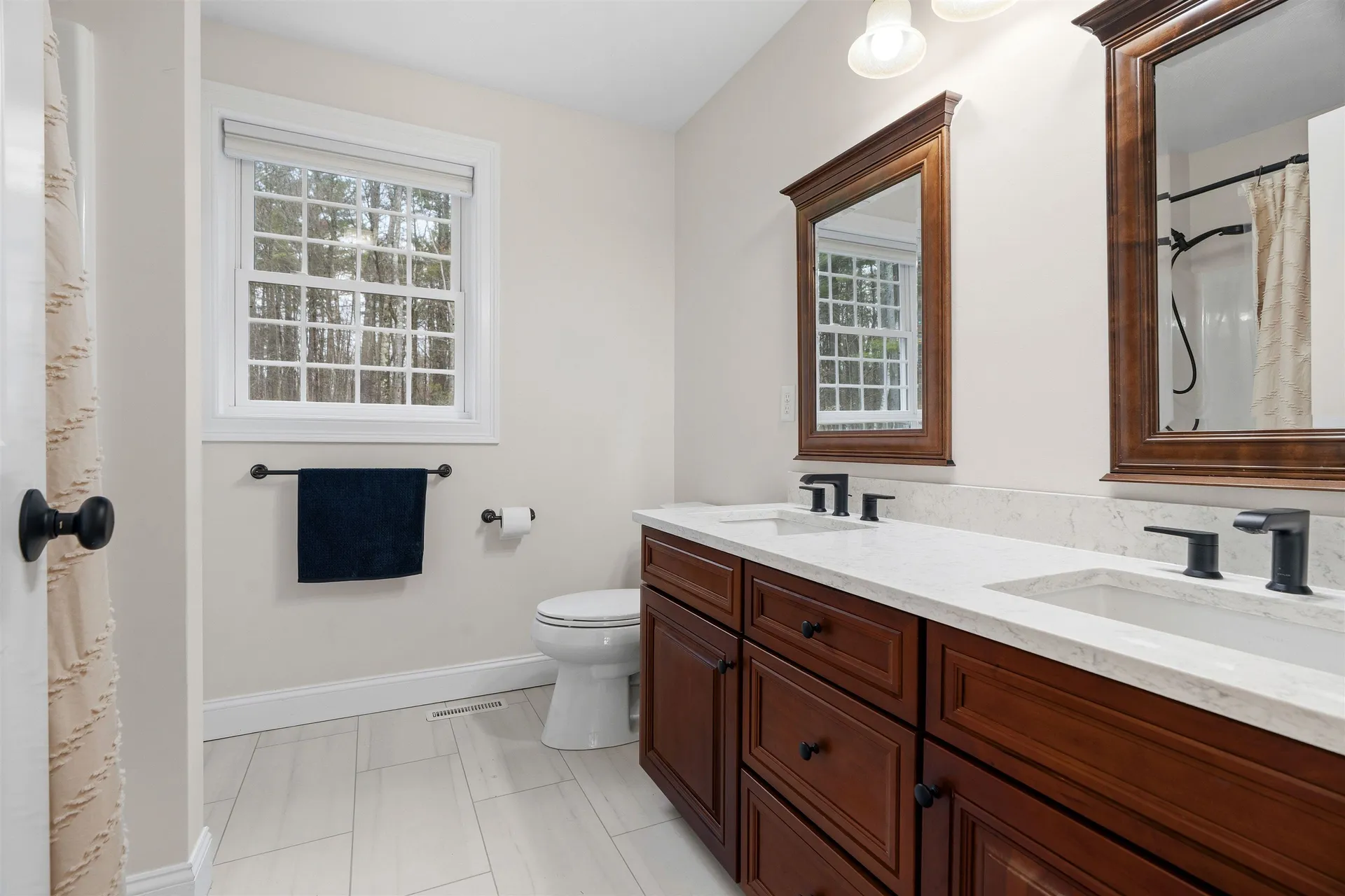 18 Longmeadow Road Windham NH 03087