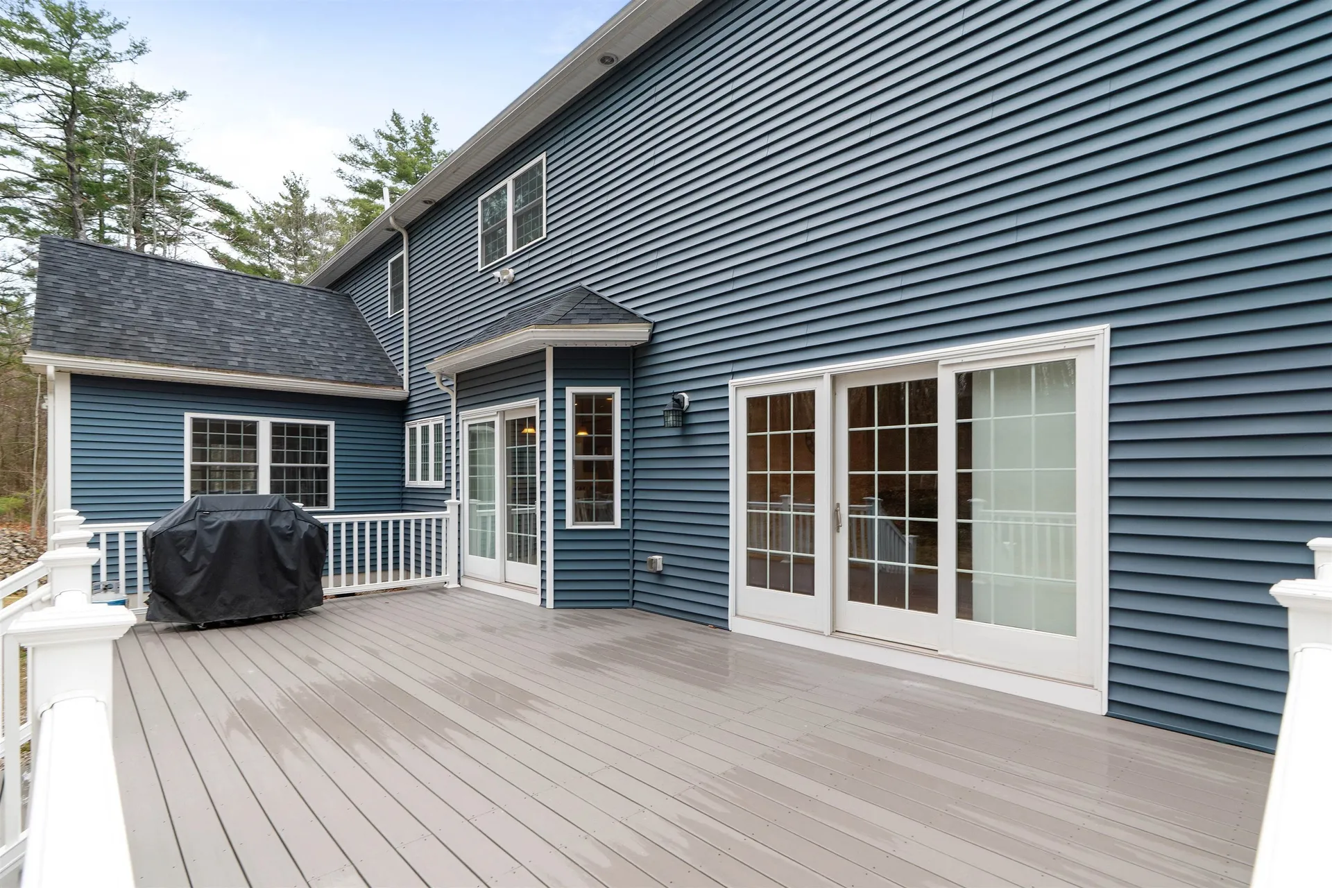 18 Longmeadow Road Windham NH 03087
