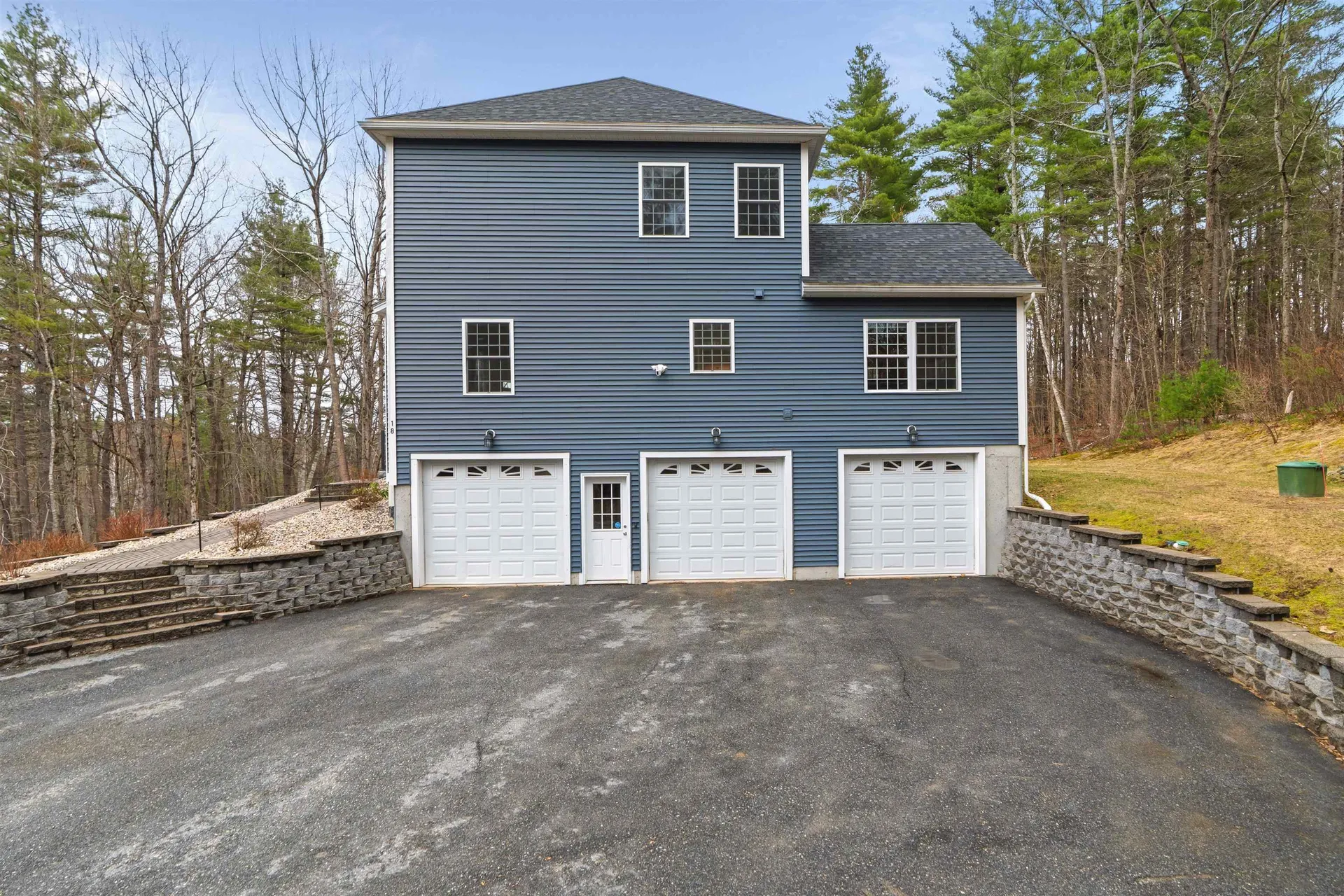 18 Longmeadow Road Windham NH 03087