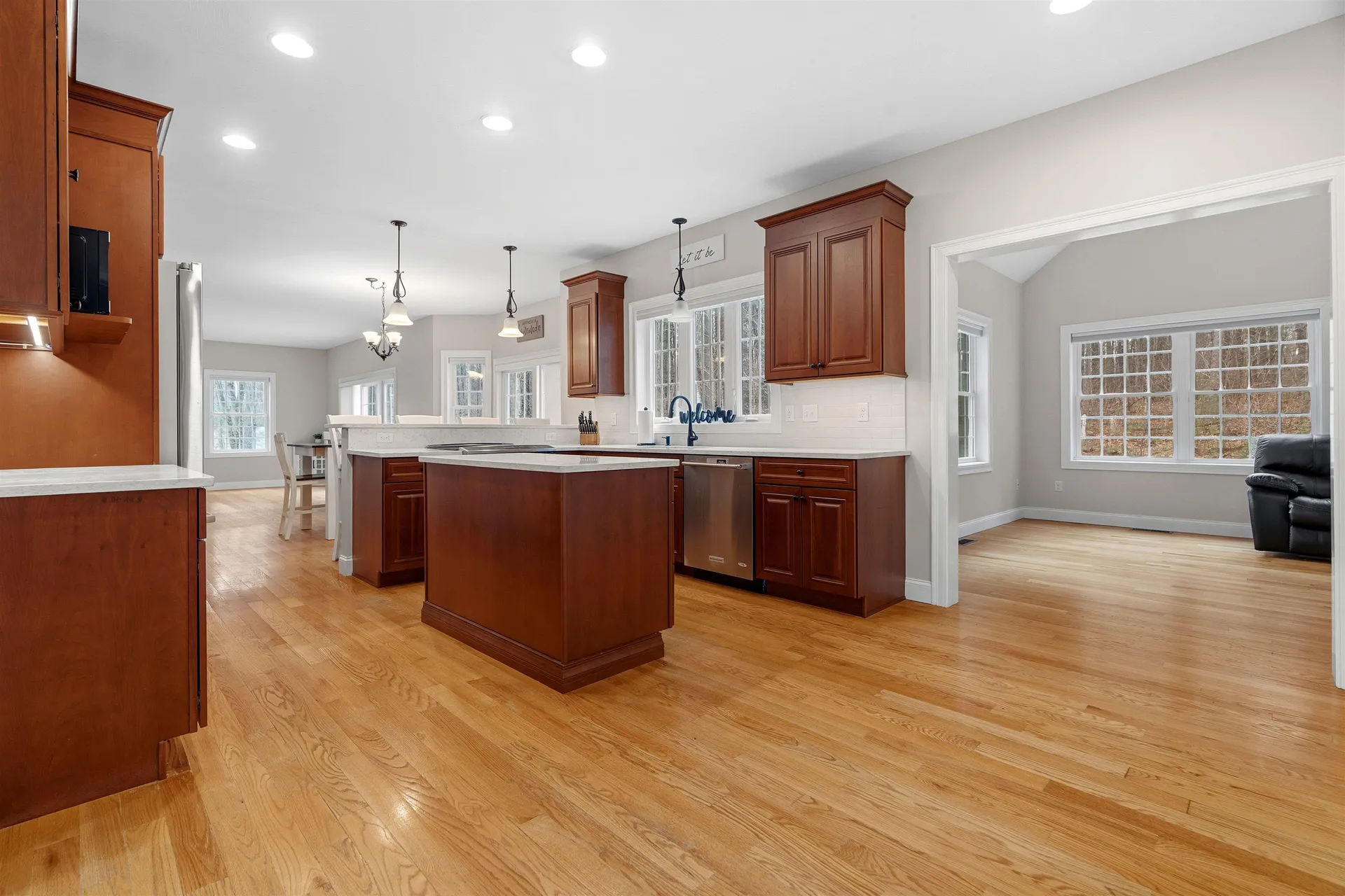 18 Longmeadow Road Windham NH 03087