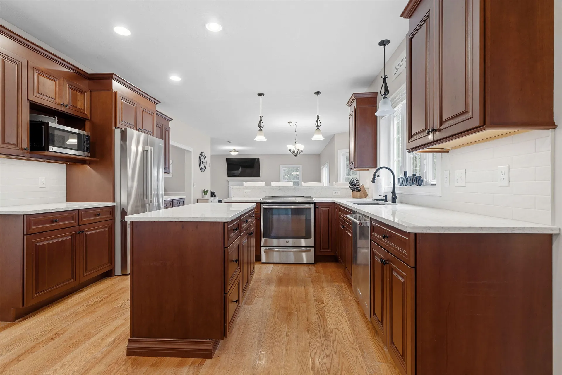 18 Longmeadow Road Windham NH 03087