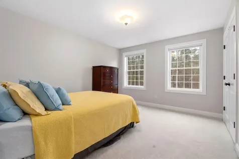 18 Longmeadow Road Windham NH 03087