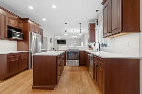 18 Longmeadow Road Windham NH 03087
