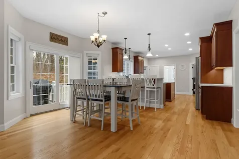18 Longmeadow Road Windham NH 03087