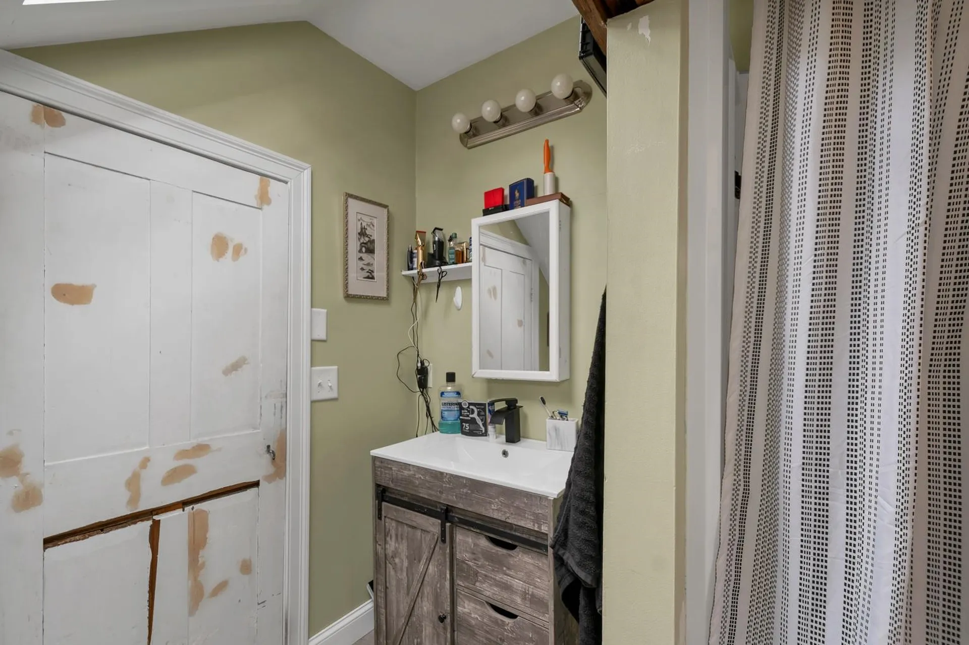 42 Gilford Avenue Laconia NH 03246
