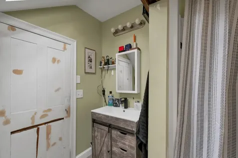 42 Gilford Avenue Laconia NH 03246