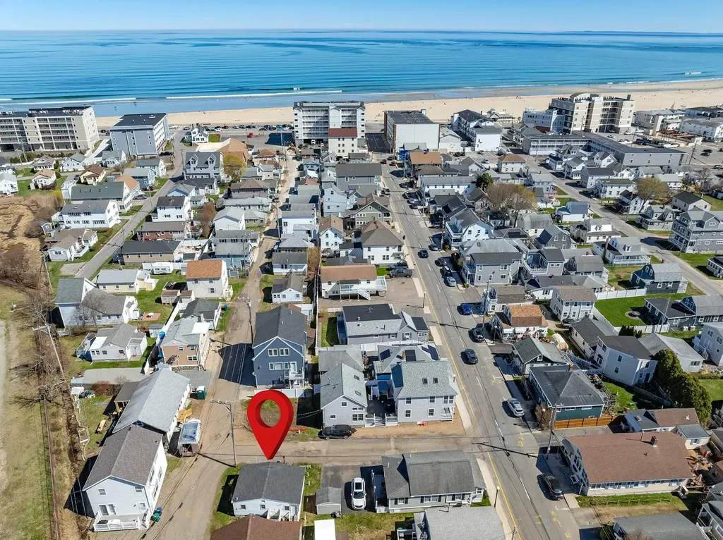 6 Chase Street Hampton NH 03842-2618