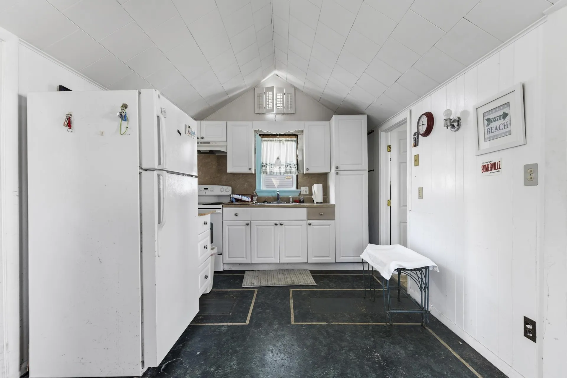 6 Chase Street Hampton NH 03842-2618