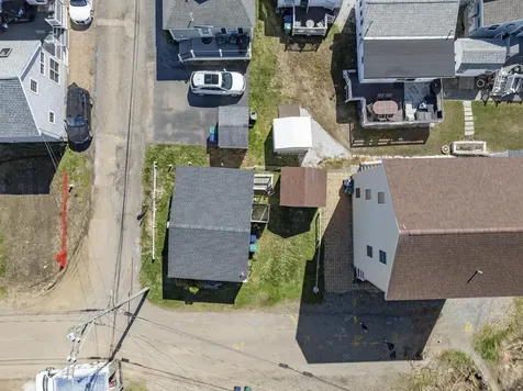 6 Chase Street Hampton NH 03842-2618
