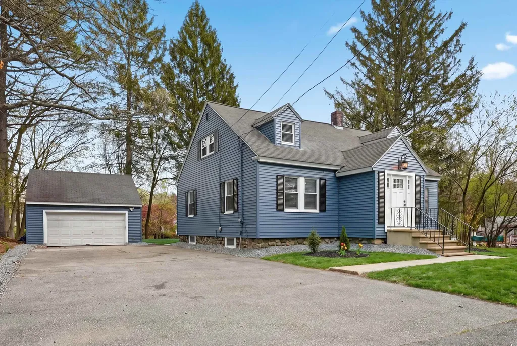 293 Lawrence Road Salem NH 03079
