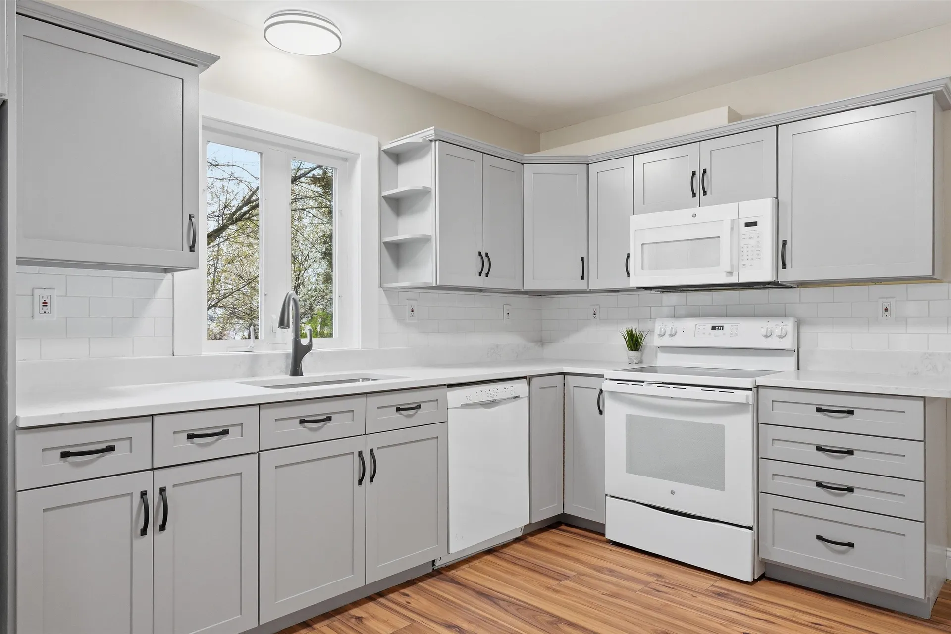 293 Lawrence Road Salem NH 03079