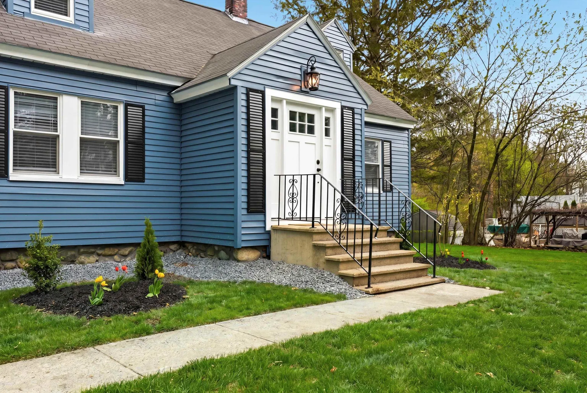293 Lawrence Road Salem NH 03079