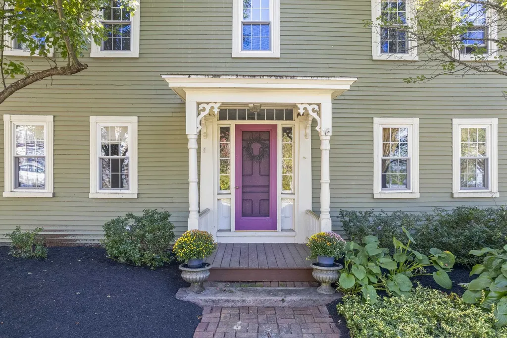 219 Church Street Barrington NH 03825