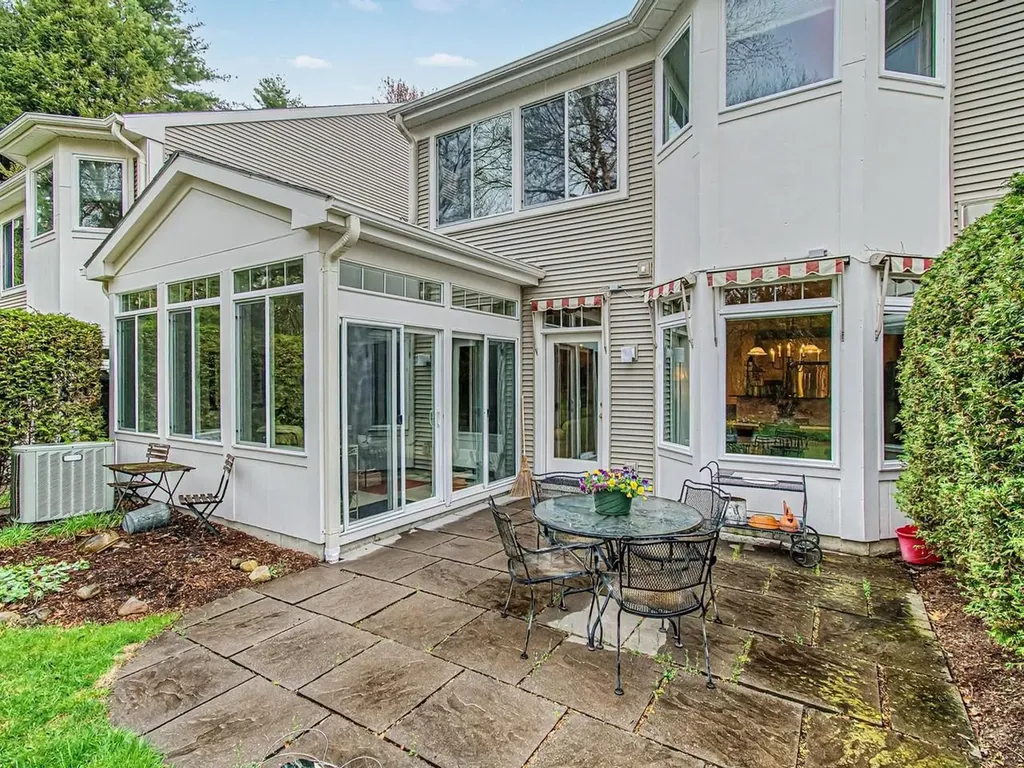 72 Chickadee Circle South Burlington VT 05403