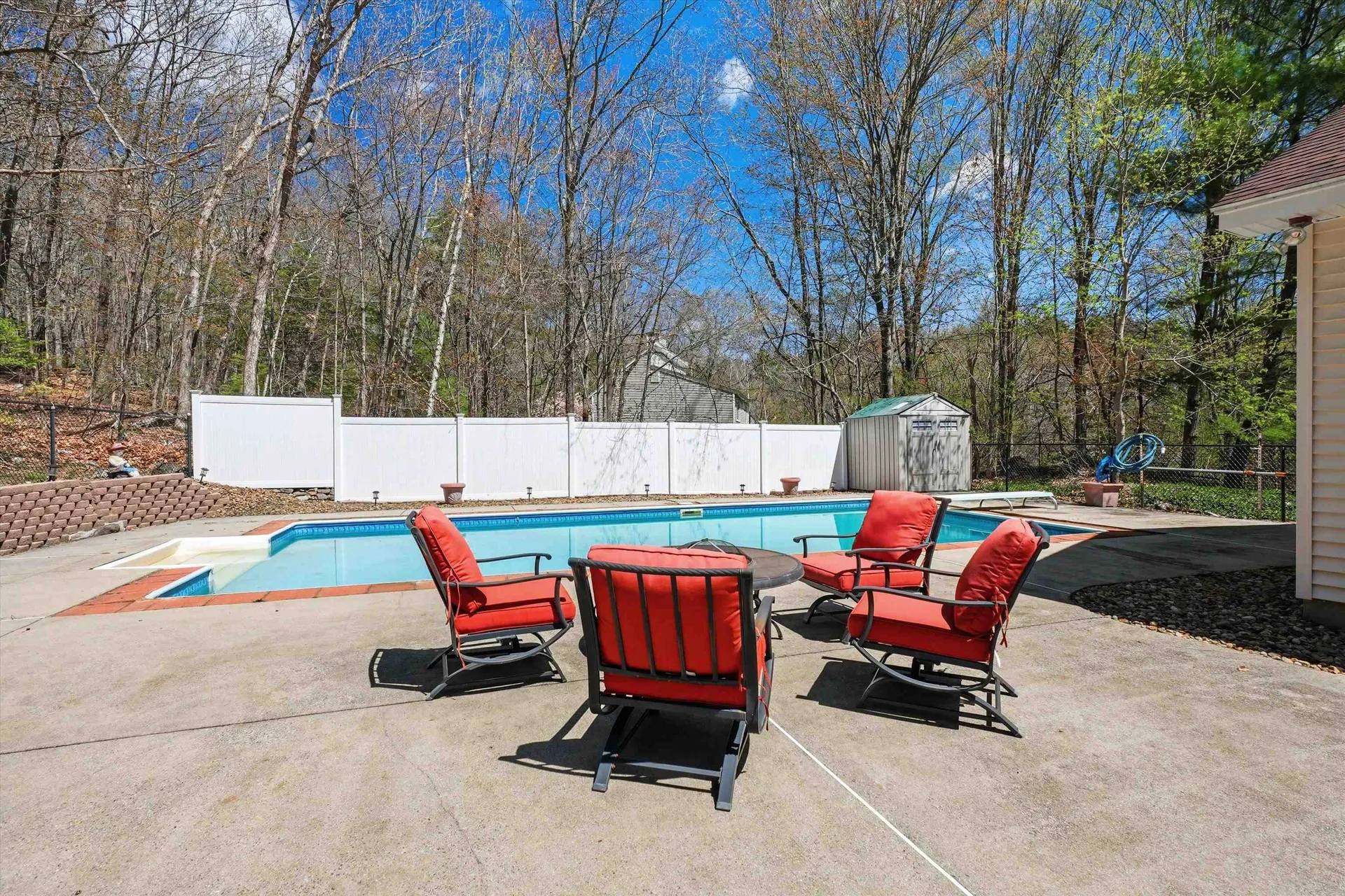 11 Oriole Road Windham NH 03087