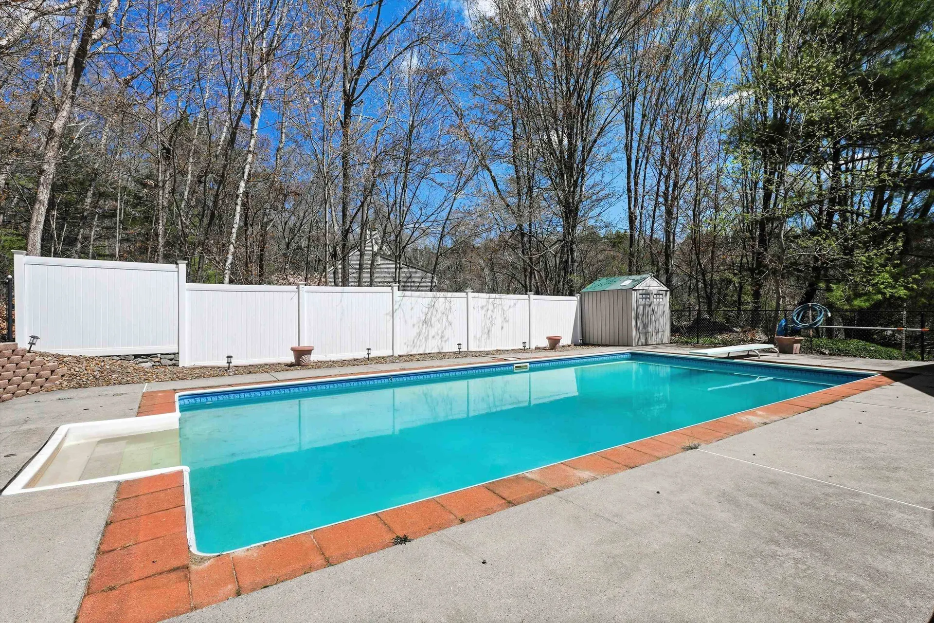 11 Oriole Road Windham NH 03087
