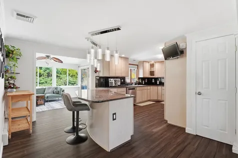 11 Oriole Road Windham NH 03087