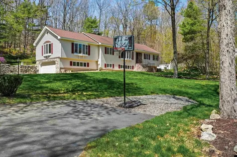 11 Oriole Road Windham NH 03087