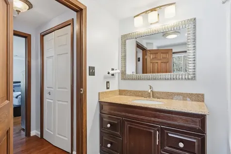 11 Oriole Road Windham NH 03087