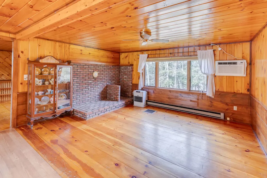 3/14 Lloyd Street Campton NH 03223