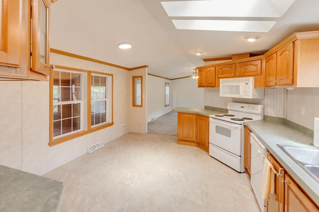 3/14 Lloyd Street Campton NH 03223