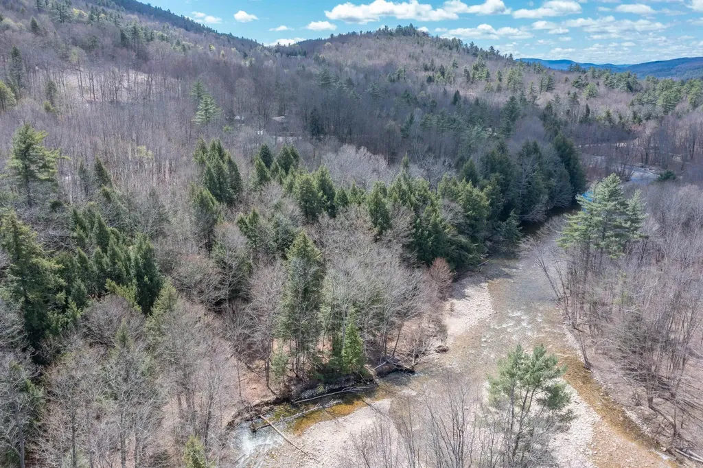 3/14 Lloyd Street Campton NH 03223
