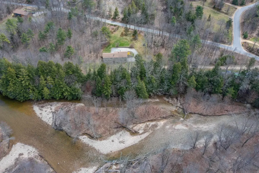 3/14 Lloyd Street Campton NH 03223