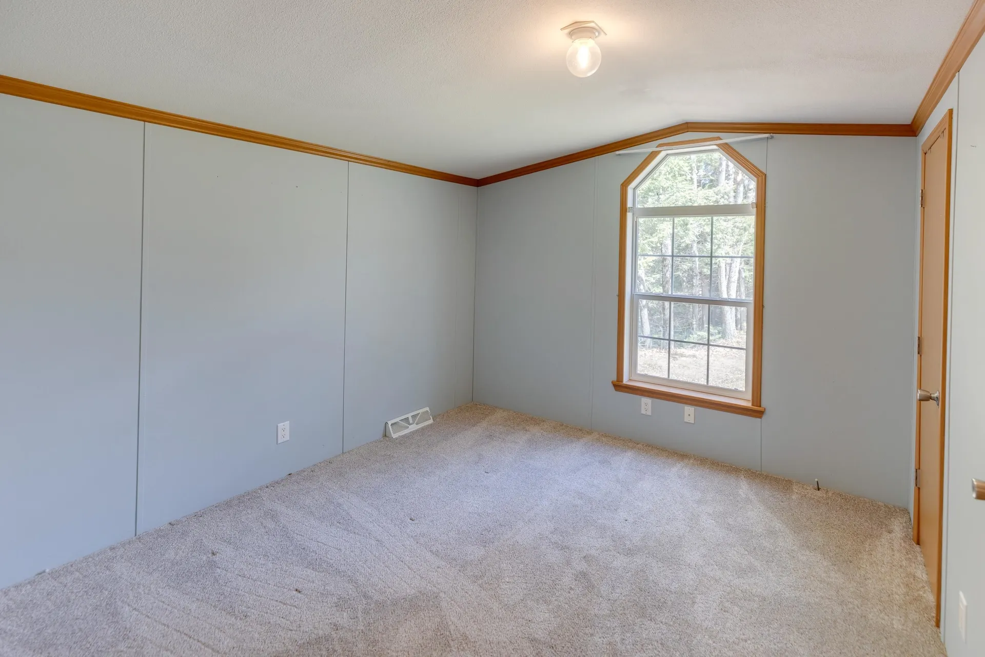 3/14 Lloyd Street Campton NH 03223