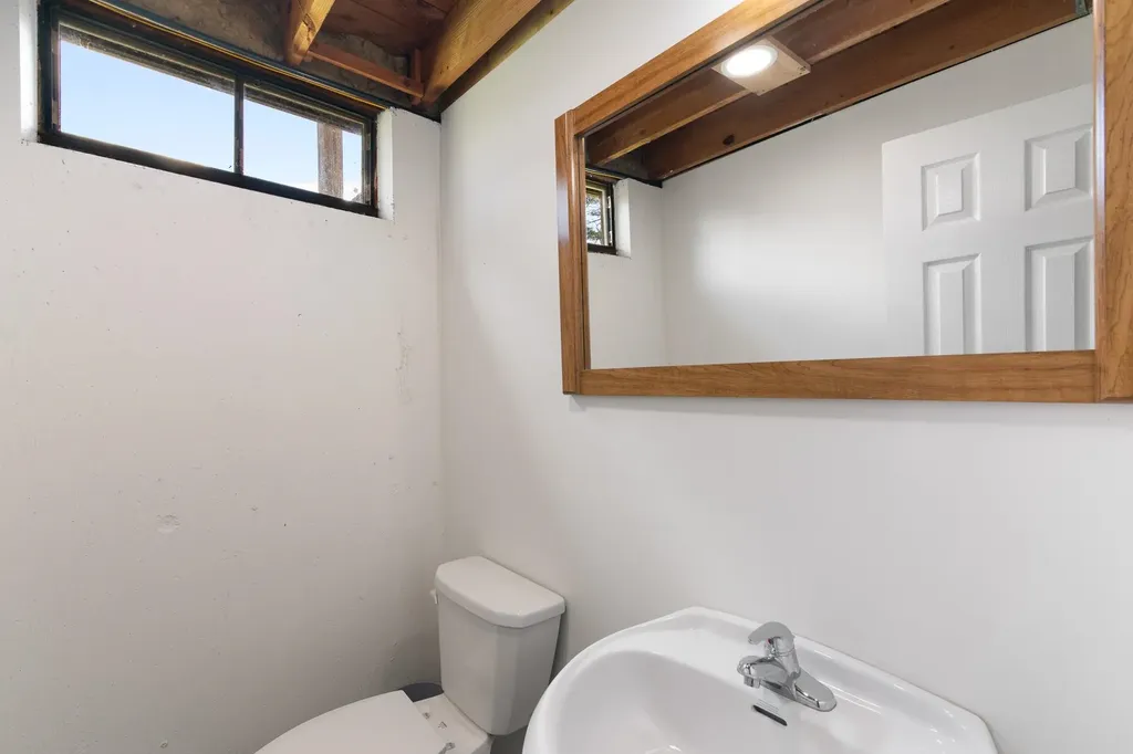 88 Dummerston Station Road Dummerston VT 05346