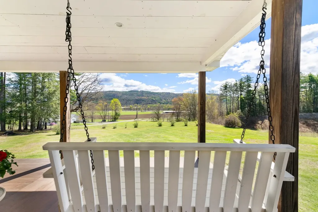 88 Dummerston Station Road Dummerston VT 05346