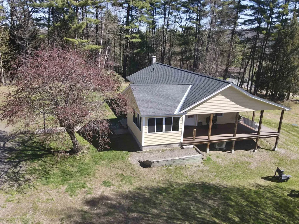 88 Dummerston Station Road Dummerston VT 05346