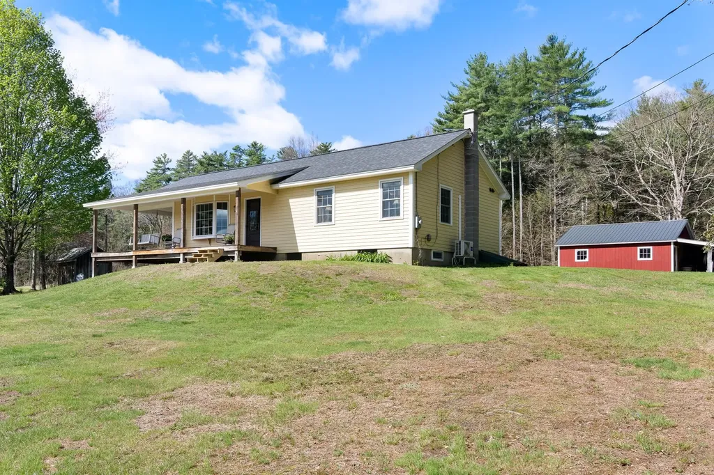 88 Dummerston Station Road Dummerston VT 05346