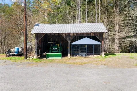 88 Dummerston Station Road Dummerston VT 05346