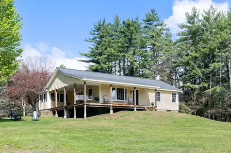 88 Dummerston Station Road Dummerston VT 05346