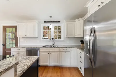 88 Dummerston Station Road Dummerston VT 05346