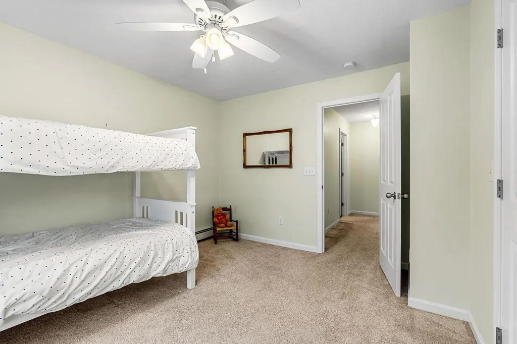 9 Roseberry Lane Kittery ME 03904